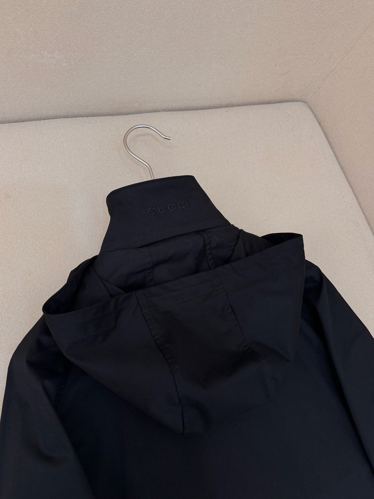 Schwarz Nylon Uni Kapuze - Herren