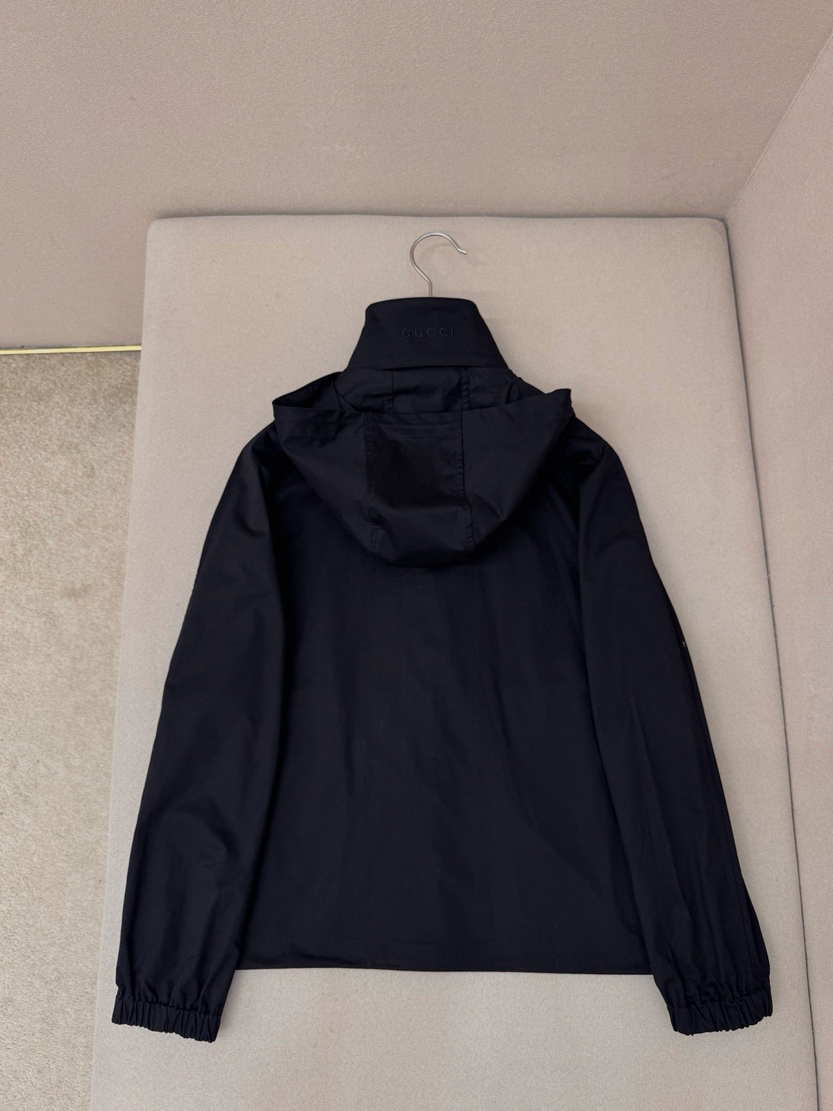 Schwarz Nylon Uni Kapuze - Herren