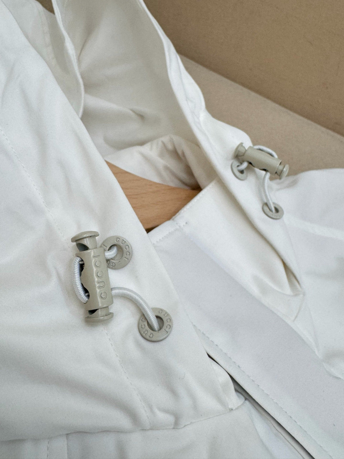 Schwarz Nylon Uni Kapuze - Herren
