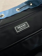 Hellblauer Rucksack