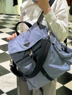Hellblauer Rucksack