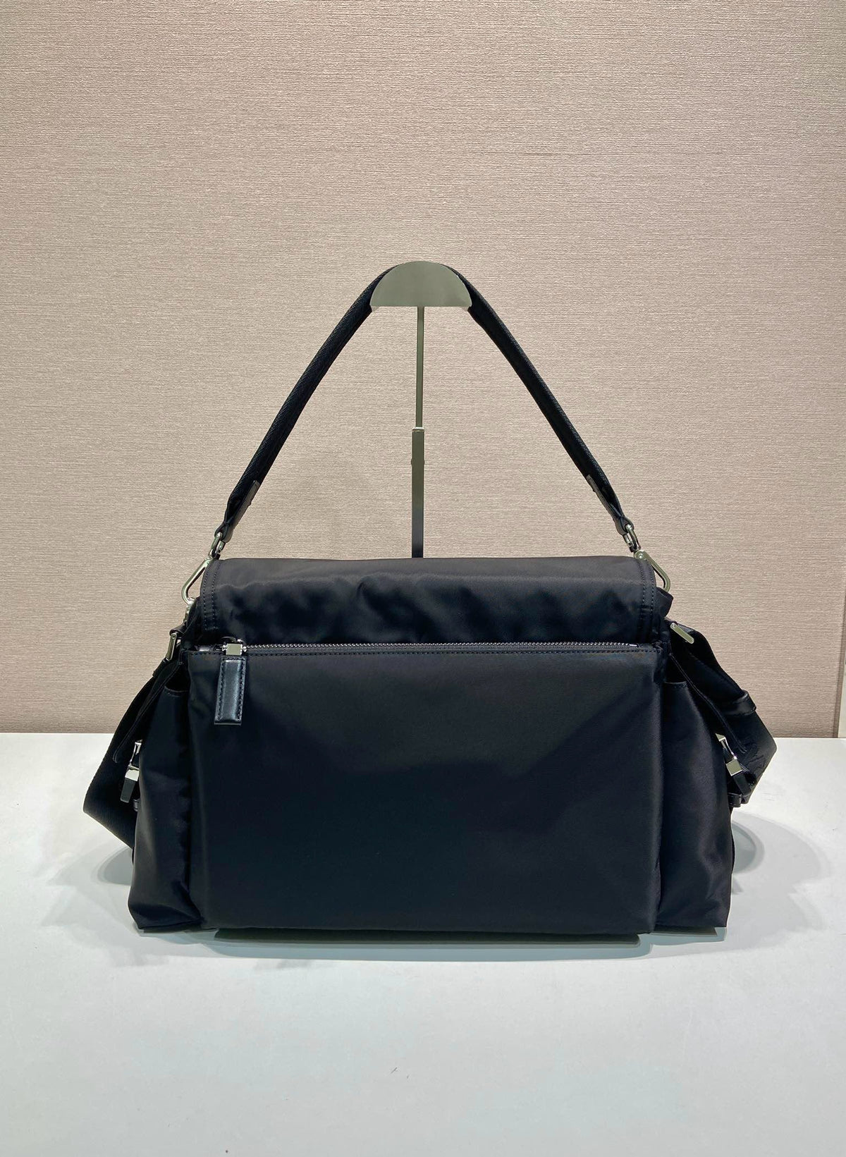 Messenger-Umhängetasche aus Nylon mit Schnalle