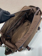 Messenger-Umhängetasche aus Nylon mit Schnalle
