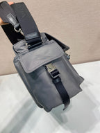 Messenger-Umhängetasche aus Nylon mit Schnalle