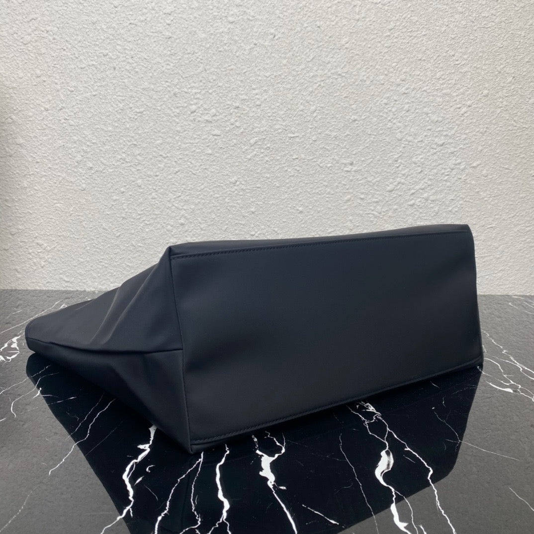 Schwarze Einkaufstasche