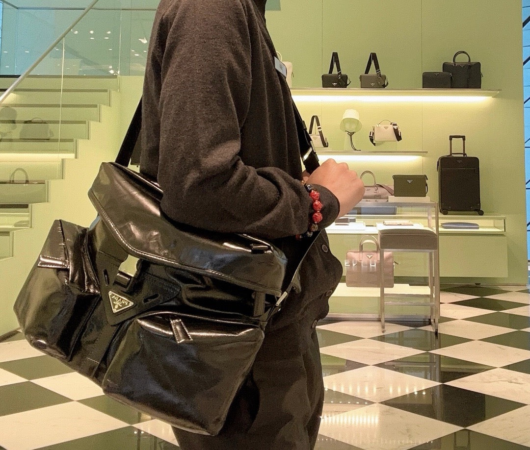 Black Shoulder Bag