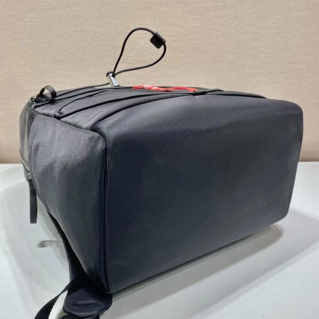 Schwarzer Rucksack