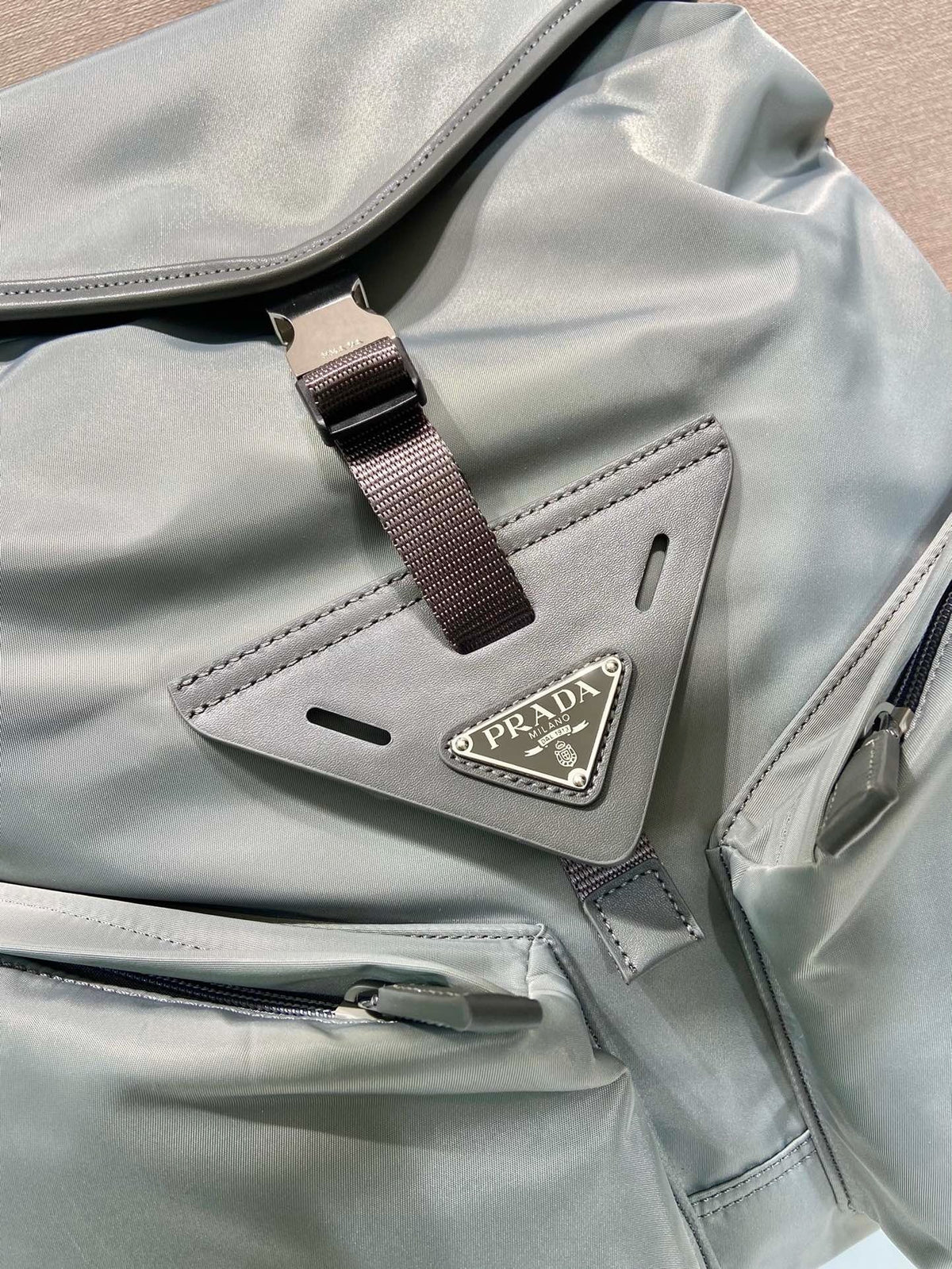 Mehrfarbiger Rucksack