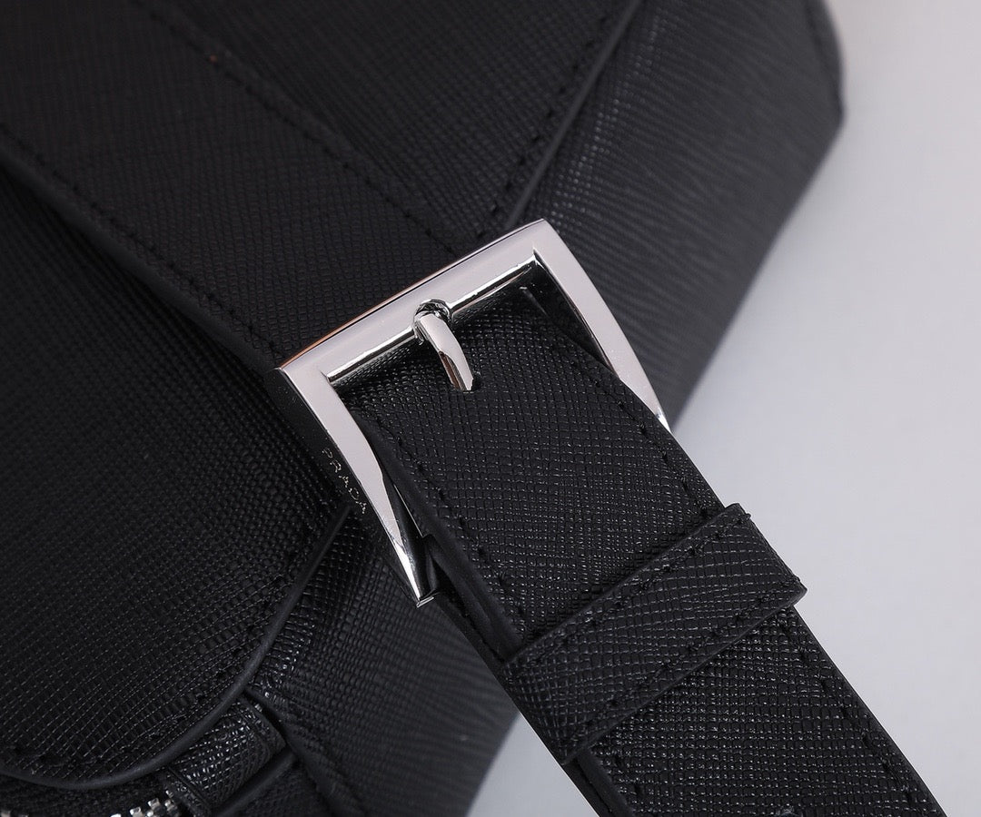 Vertikale Saffiano-Handytasche zum Umhängen