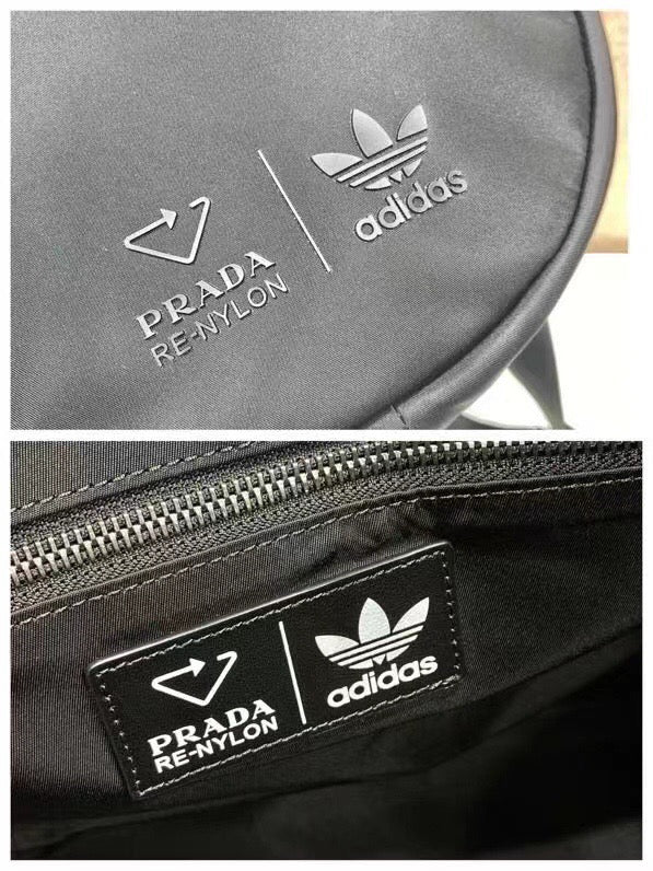 Schwarze Reisetasche