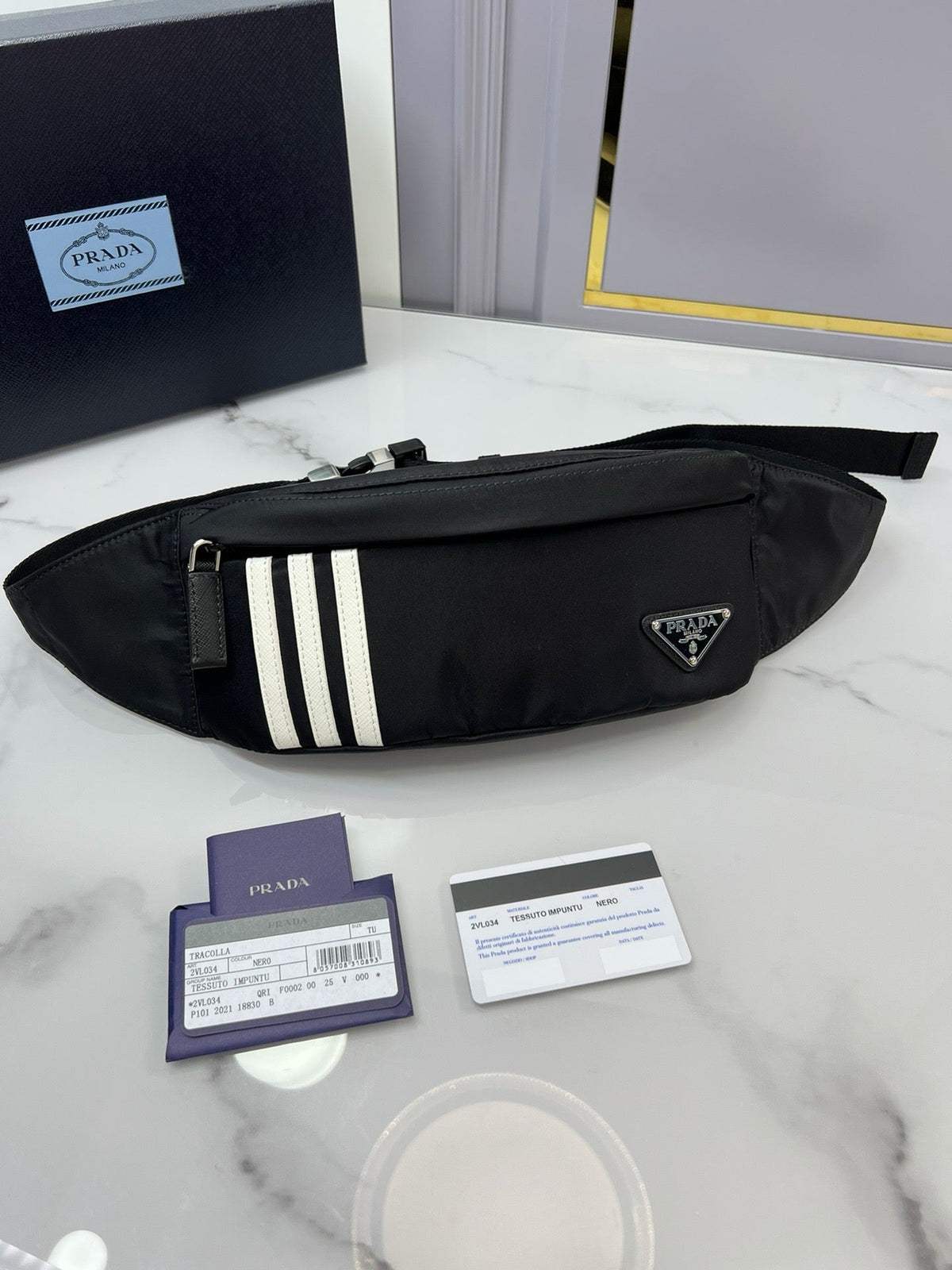Schwarze Gürteltasche