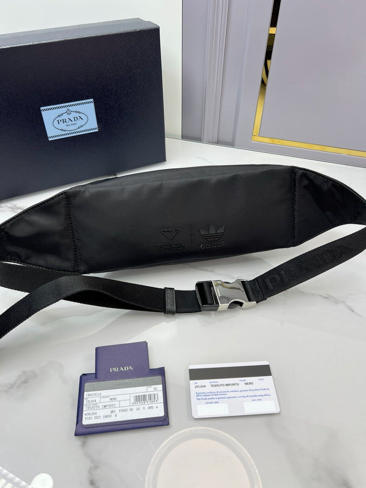 Schwarze Gürteltasche