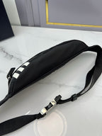 Schwarze Gürteltasche