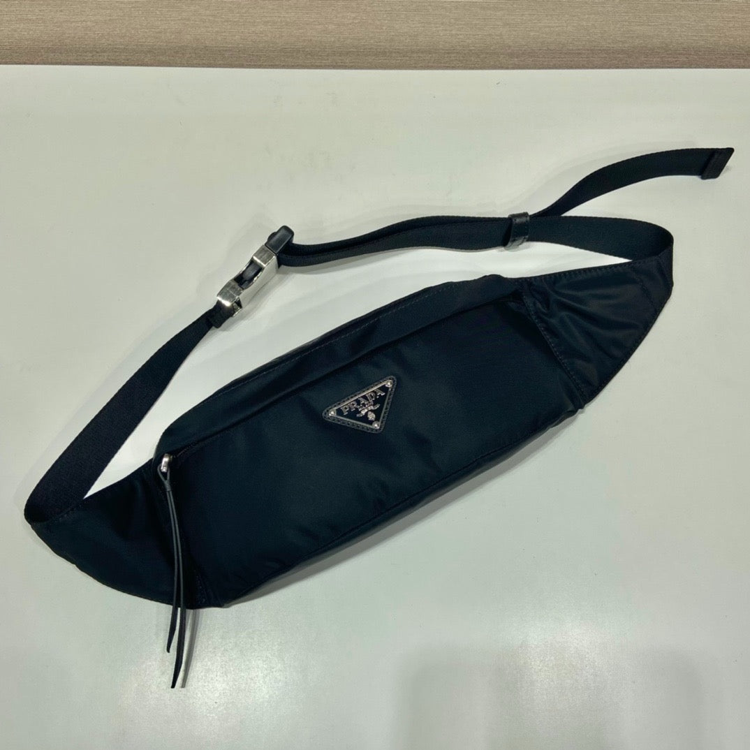 Schwarze Gürteltasche