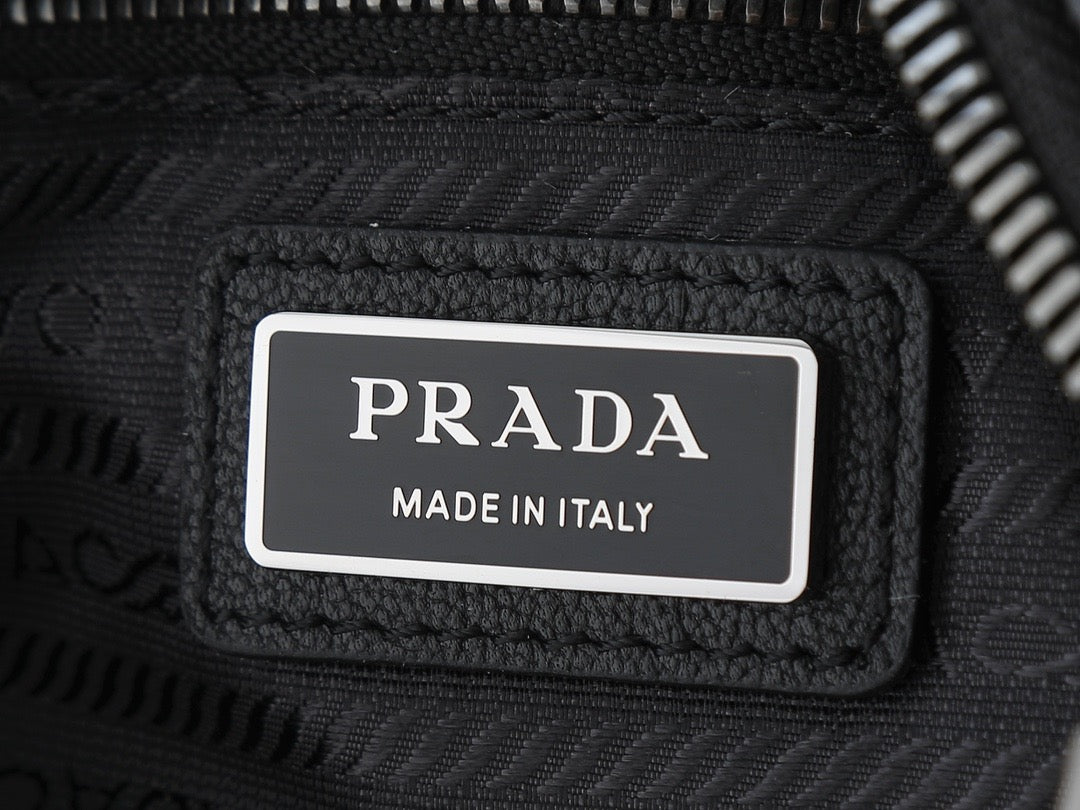 Schwarze Tasche