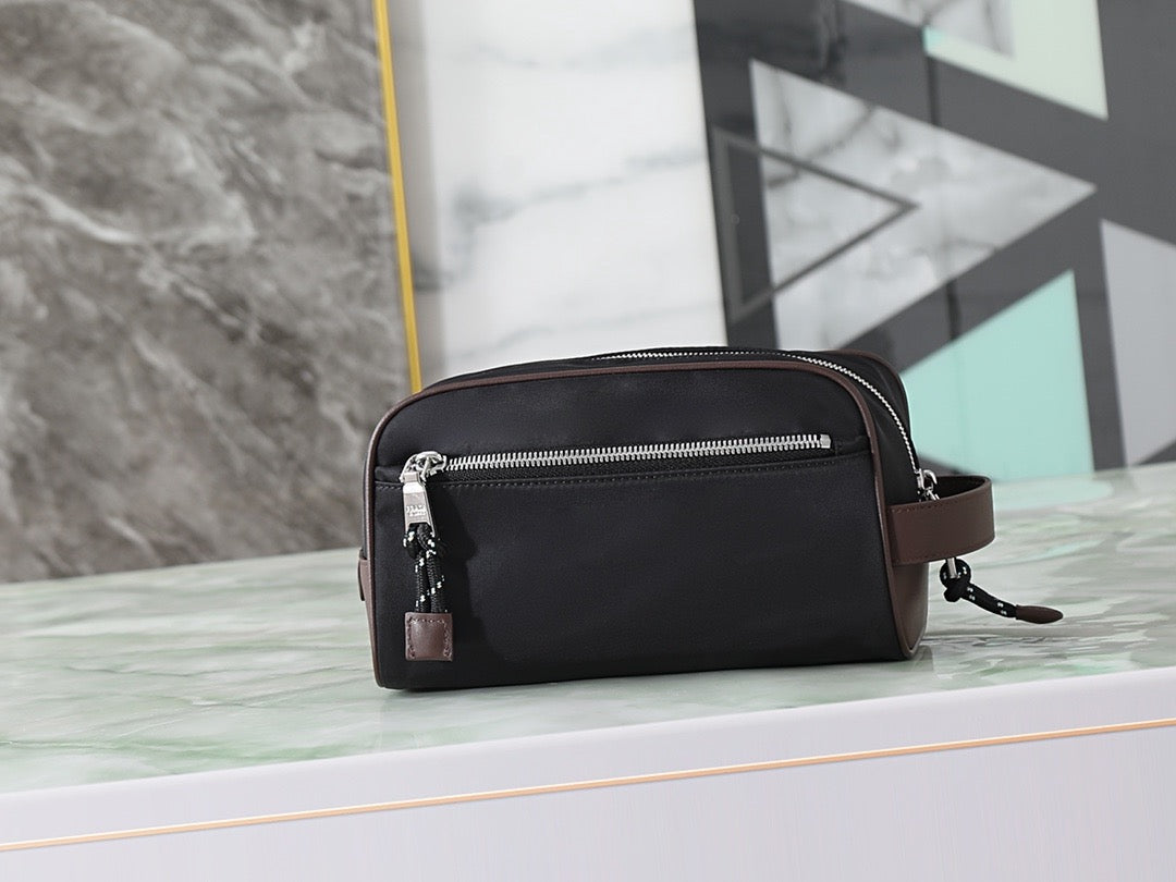Black Clutch