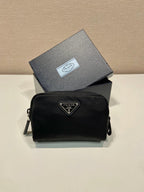 Schwarze Clutch