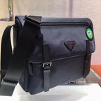 Nylon Messenger mit Patch Umhängetasche