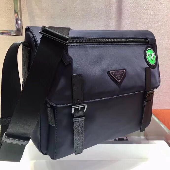 Nylon Messenger mit Patch Umhängetasche