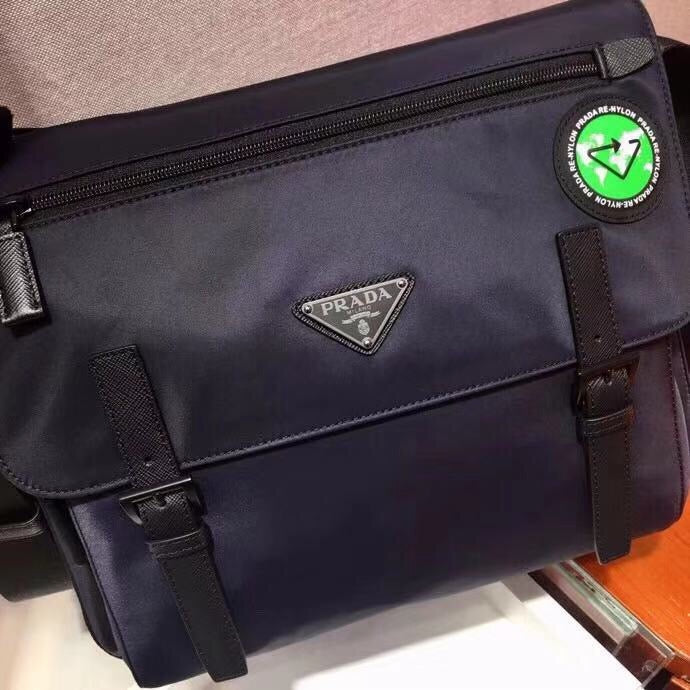 Nylon Messenger mit Patch Umhängetasche