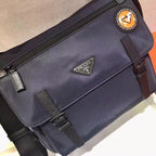 Nylon Messenger mit Patch Umhängetasche