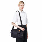 Nylon Messenger mit Patch Umhängetasche