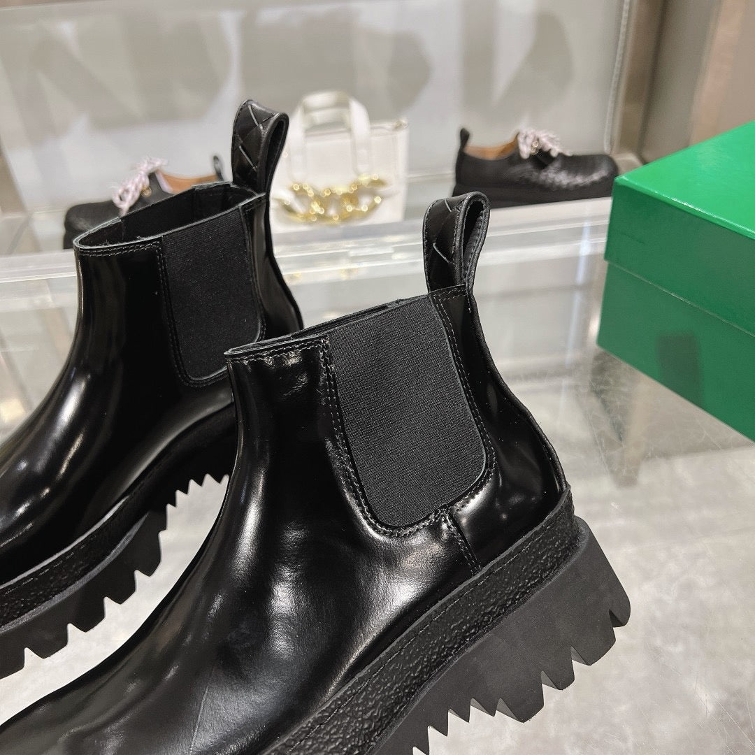 Black Boots