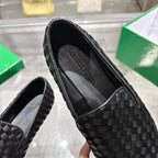 Schwarze Slipper