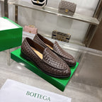 Schwarzer gewebter Intrecciato-Leder-Slipper – Herren