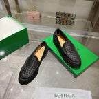 Schwarzer gewebter Intrecciato-Leder-Slipper – Herren