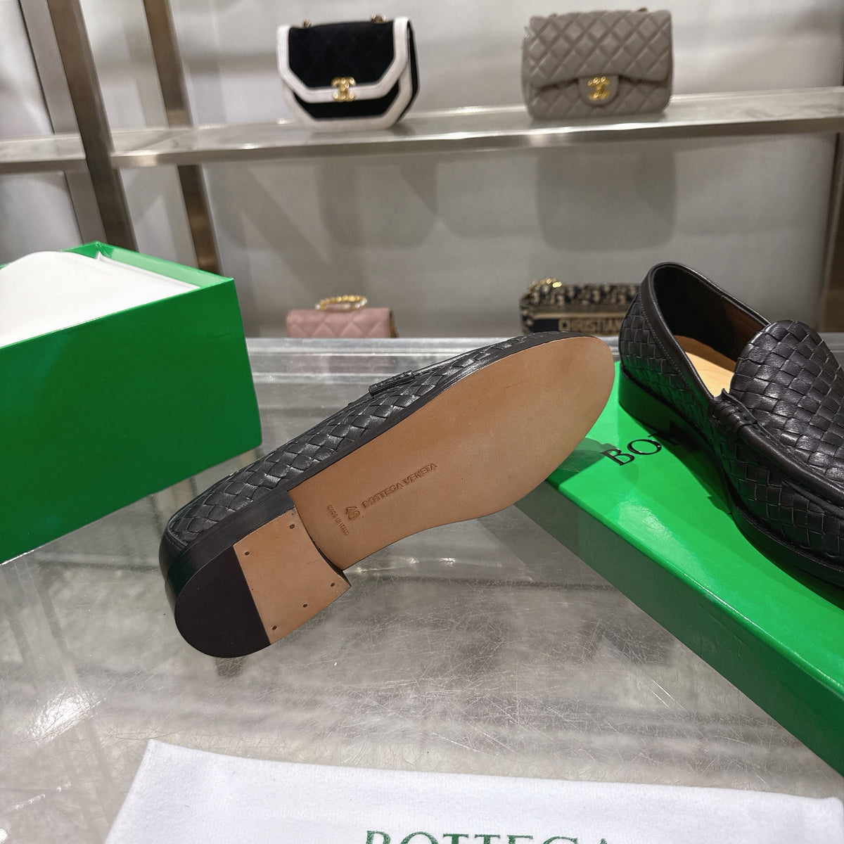 Schwarzer gewebter Intrecciato-Leder-Slipper – Herren