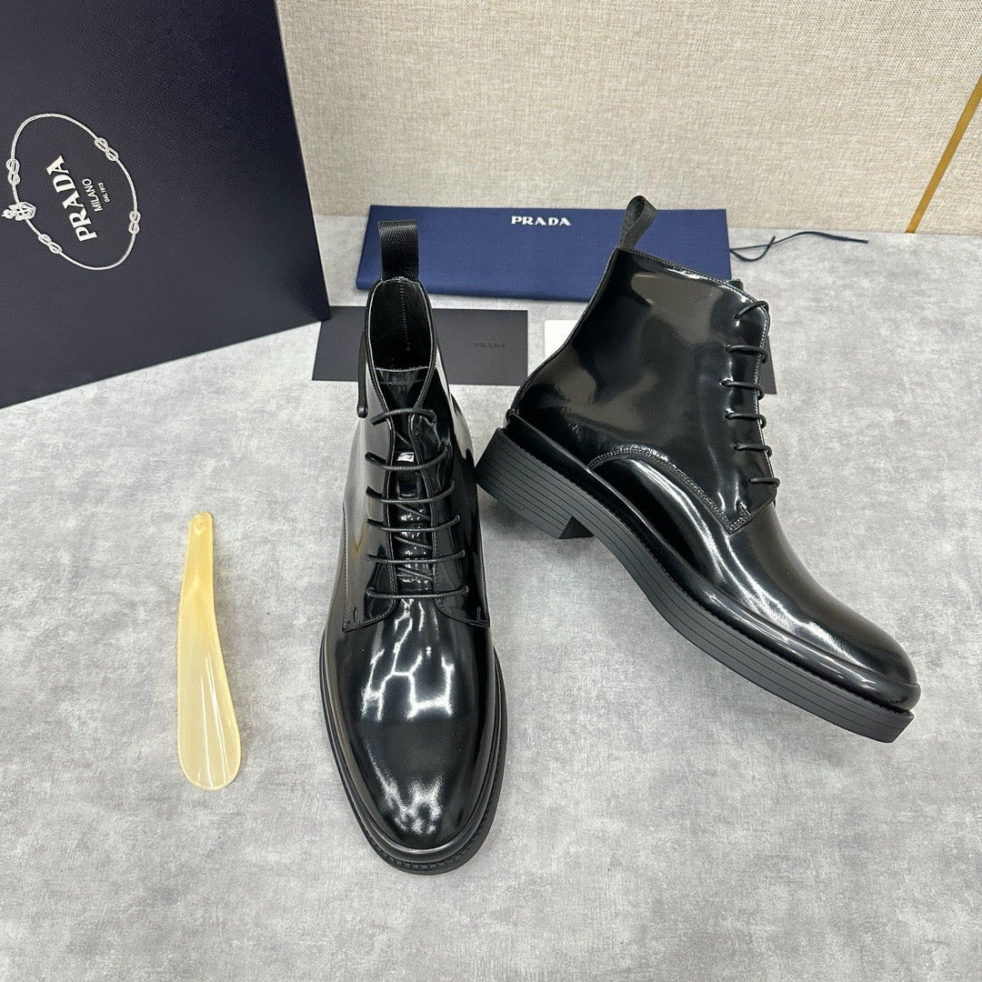 Black Patent Lug Sole Lace-Up Boot - Men's
