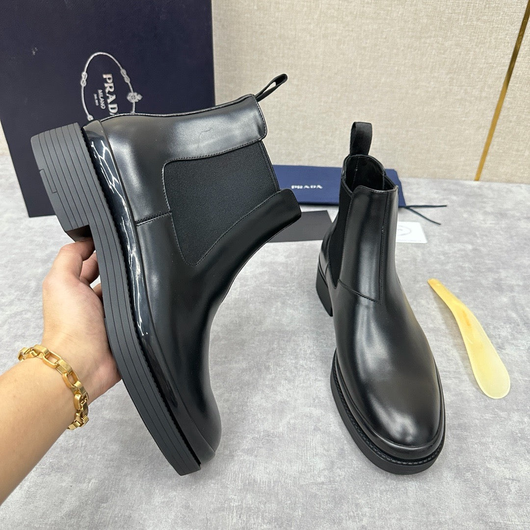 Black Leather Plain Chelsea Boot - Men's