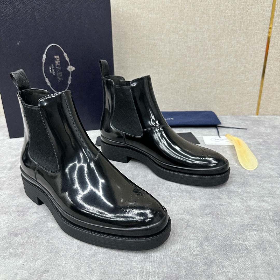 Black Patent Lug Sole Chelsea Boot - Men's