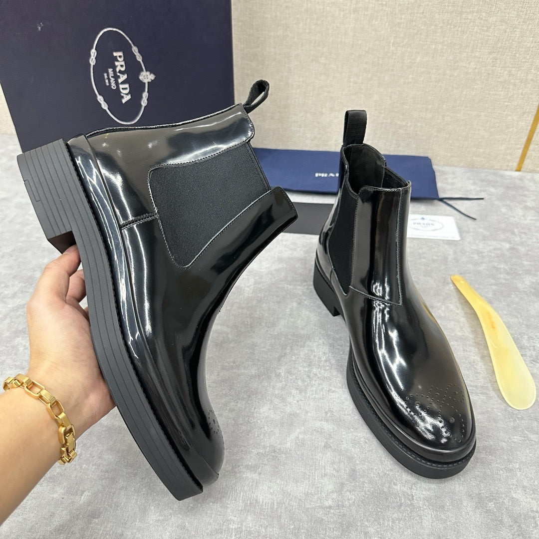 Black Patent Lug Sole Chelsea Boot - Men's