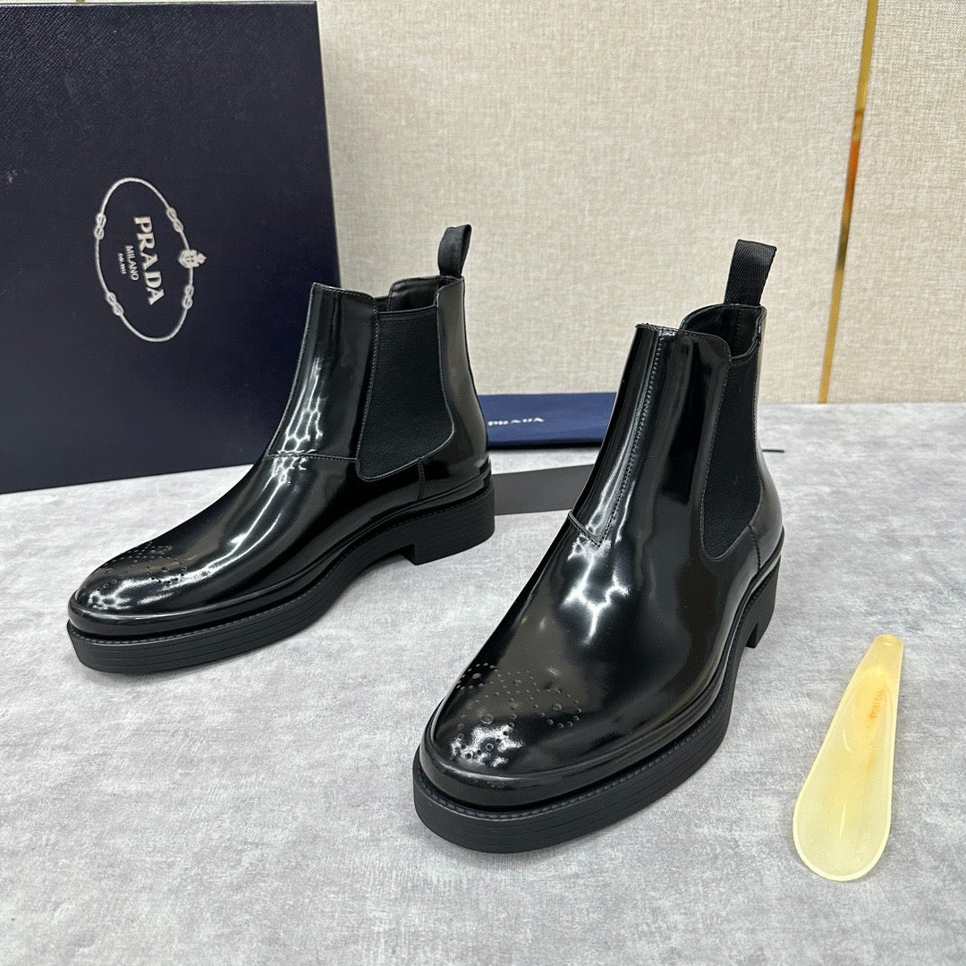 Black Patent Lug Sole Chelsea Boot - Men's