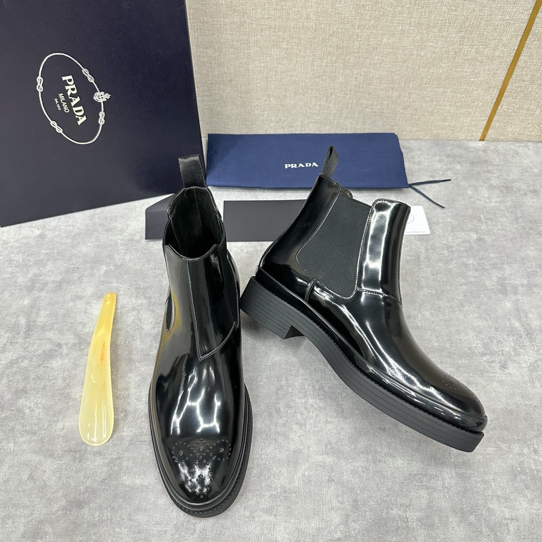 Black Patent Lug Sole Chelsea Boot - Men's