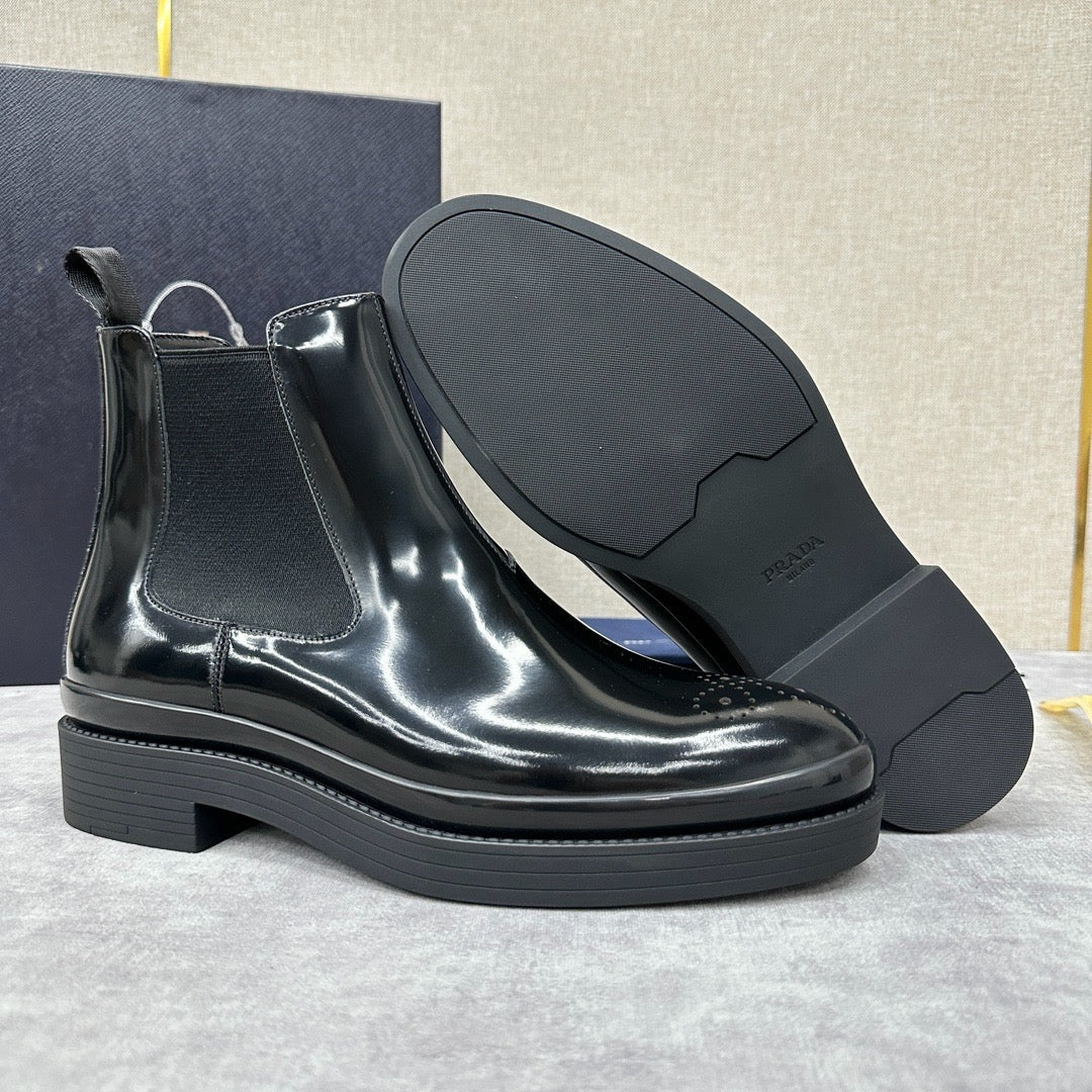 Black Patent Lug Sole Chelsea Boot - Men's
