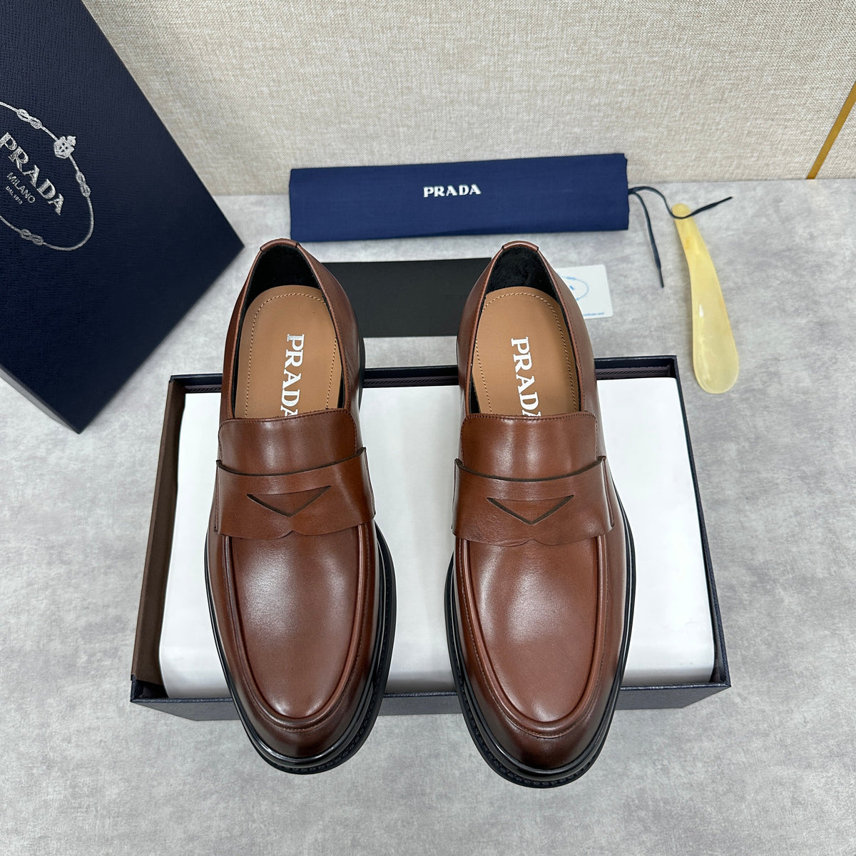 Braune klobige Penny Loafer aus Leder – Herren