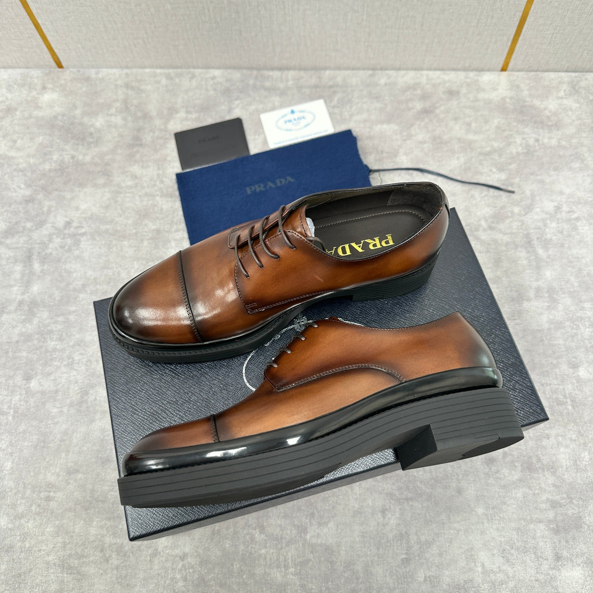 Mehrfarbige Derby-Schuhe – Herren