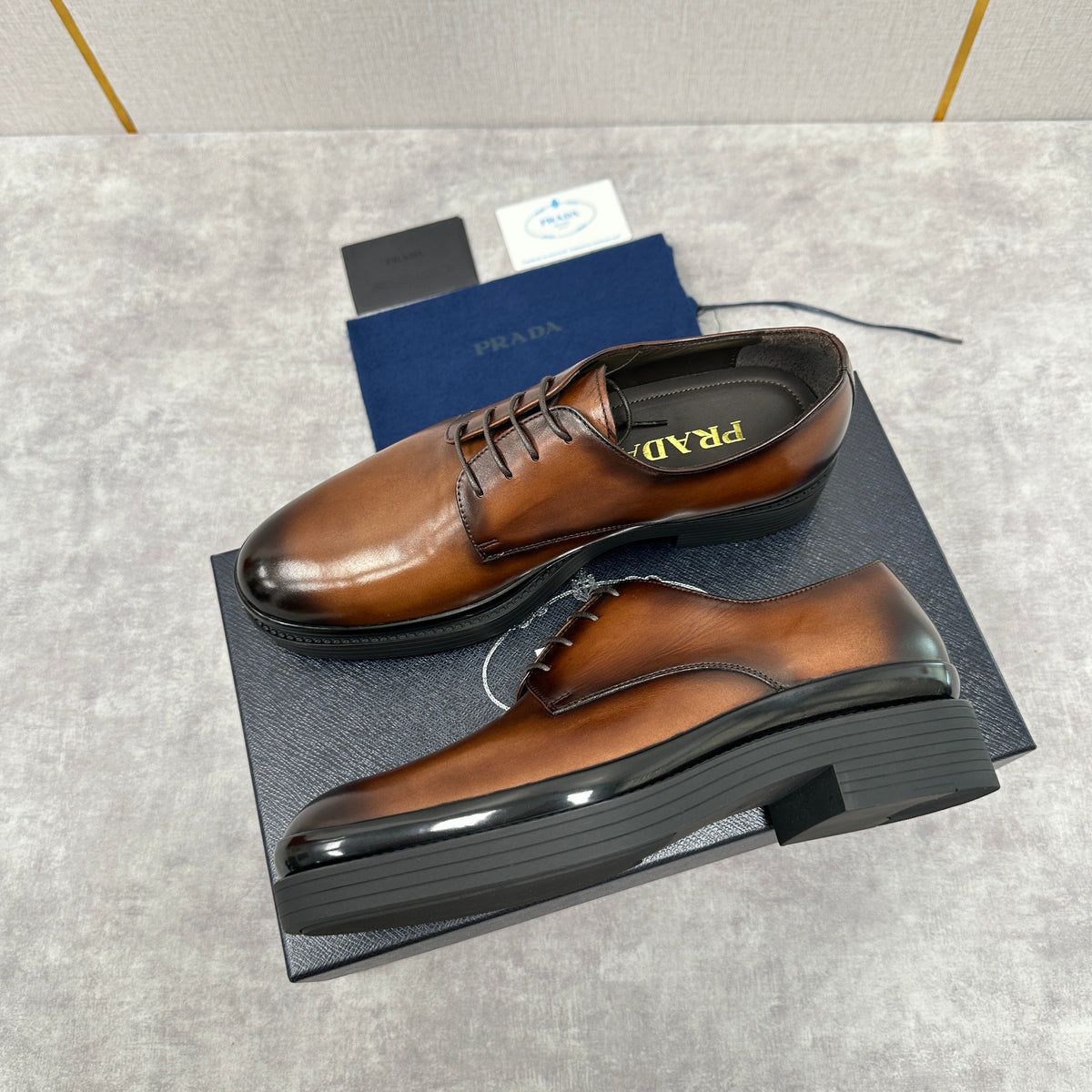 Mehrfarbige Derby-Schuhe – Herren