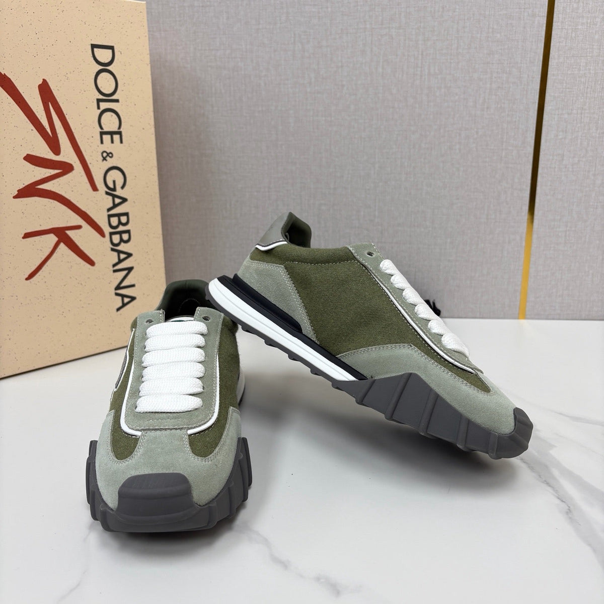 Black Mesh Tonal Runner - Men's