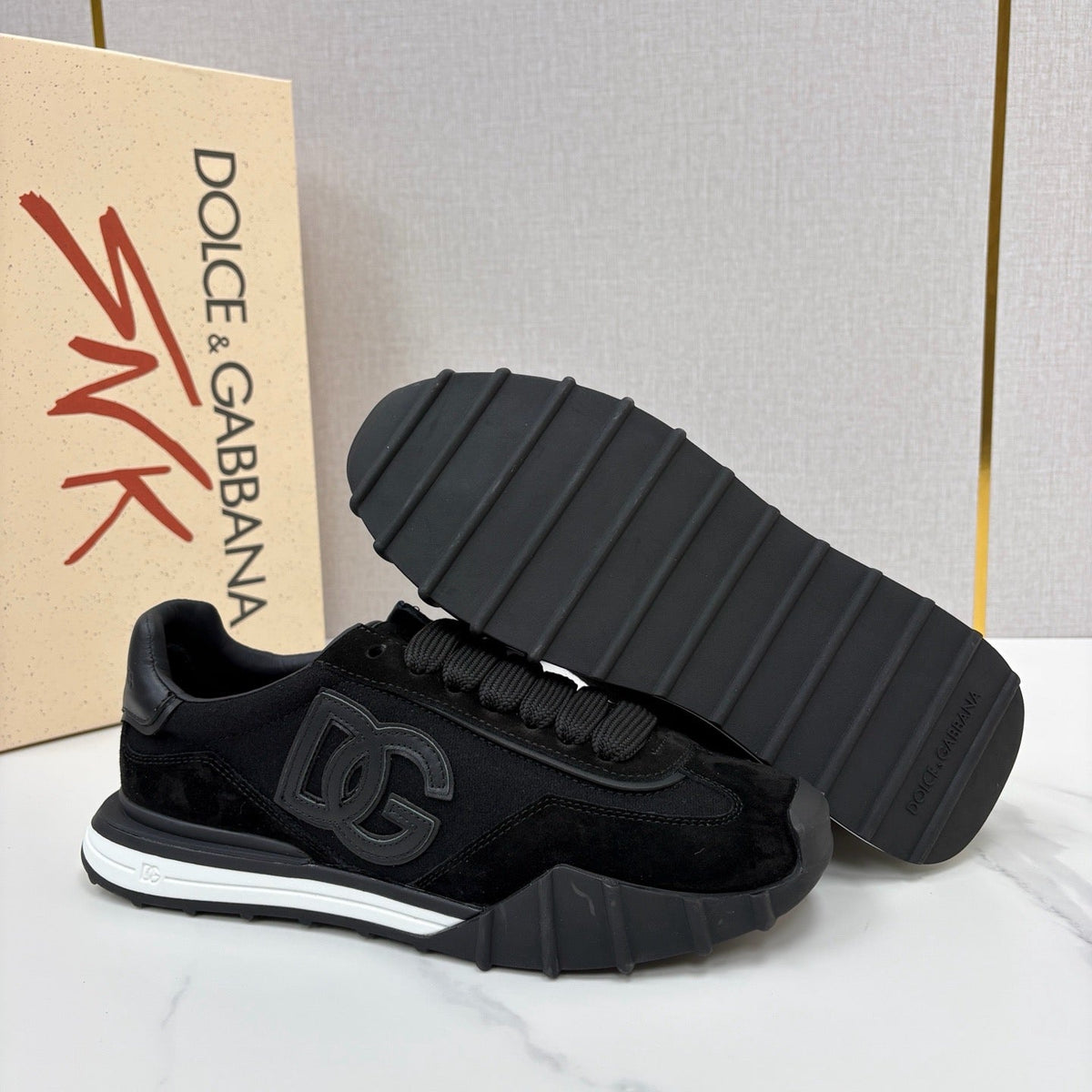 Black Mesh Tonal Runner - Men's