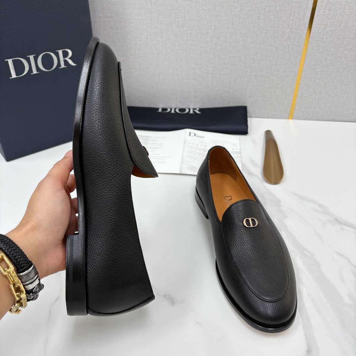 Schwarzer Leder-Slipper ohne Muster – Herren