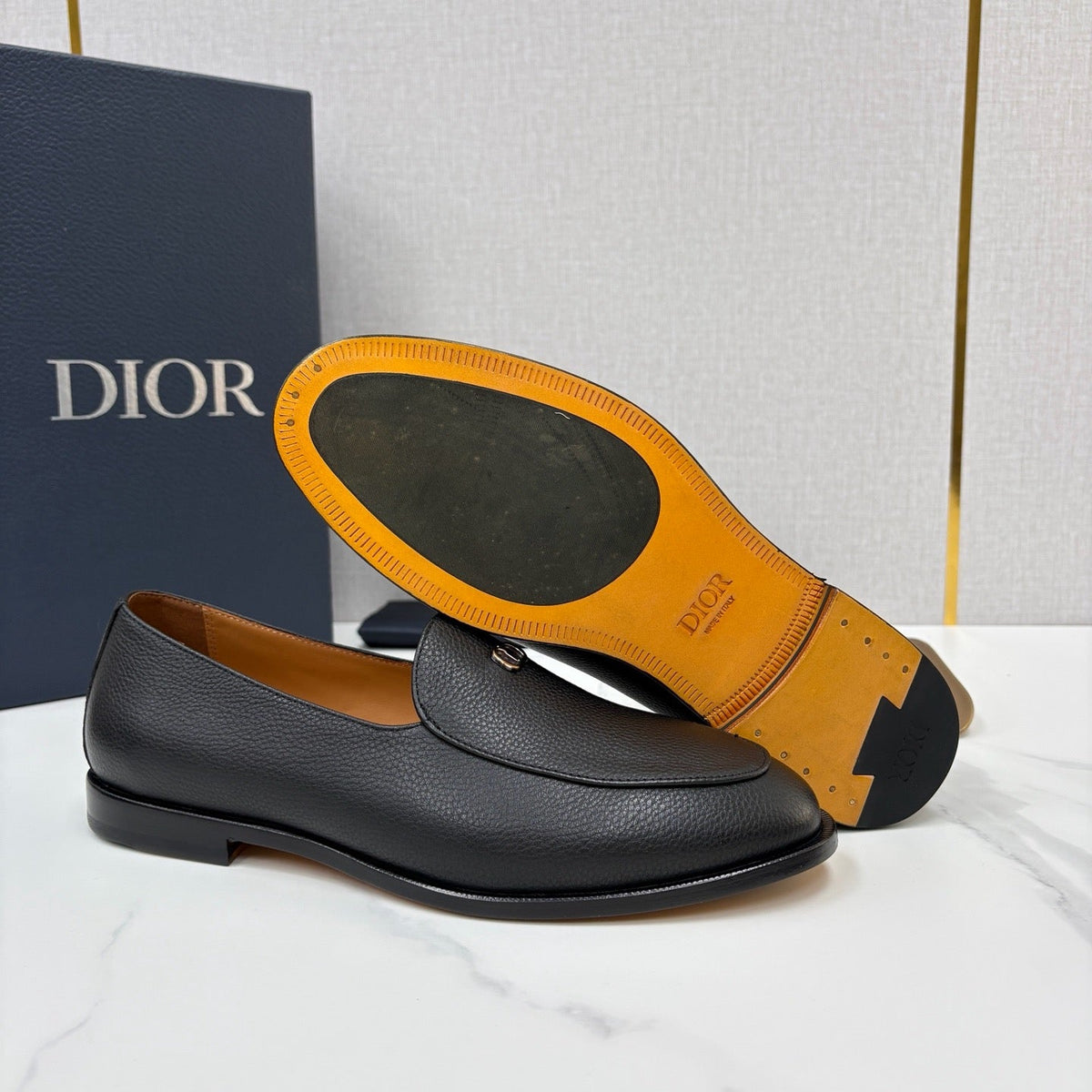 Schwarzer Leder-Slipper ohne Muster – Herren