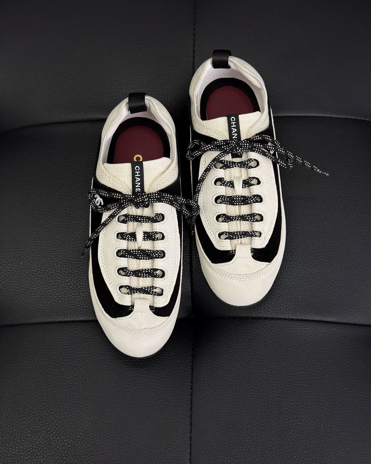 Cream Leather Contrast Toe Low-Top - Women's