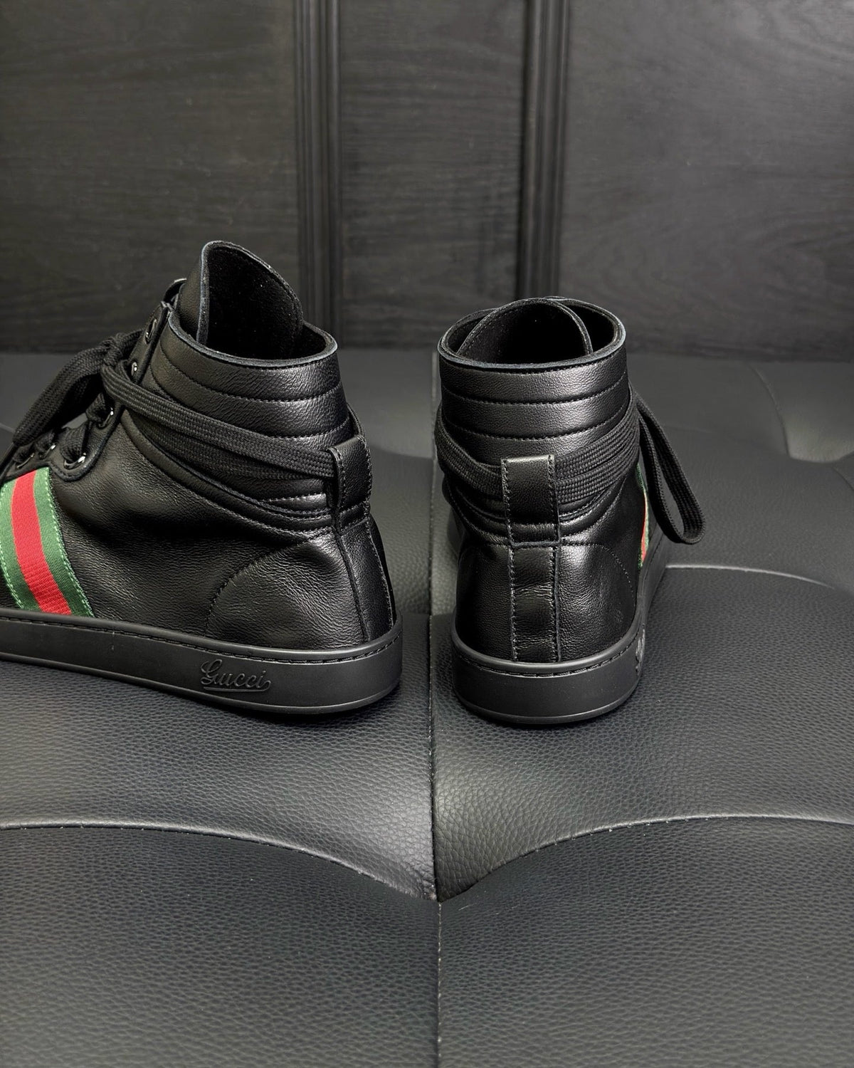 Schwarze Leder-Schnürstiefel mit Kontrast-Besatz für Damen