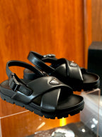 Schwarze Leder-Sandalen mit Profilsohle – Herren
