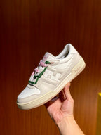 Schwarz-weiße Turnschuhe