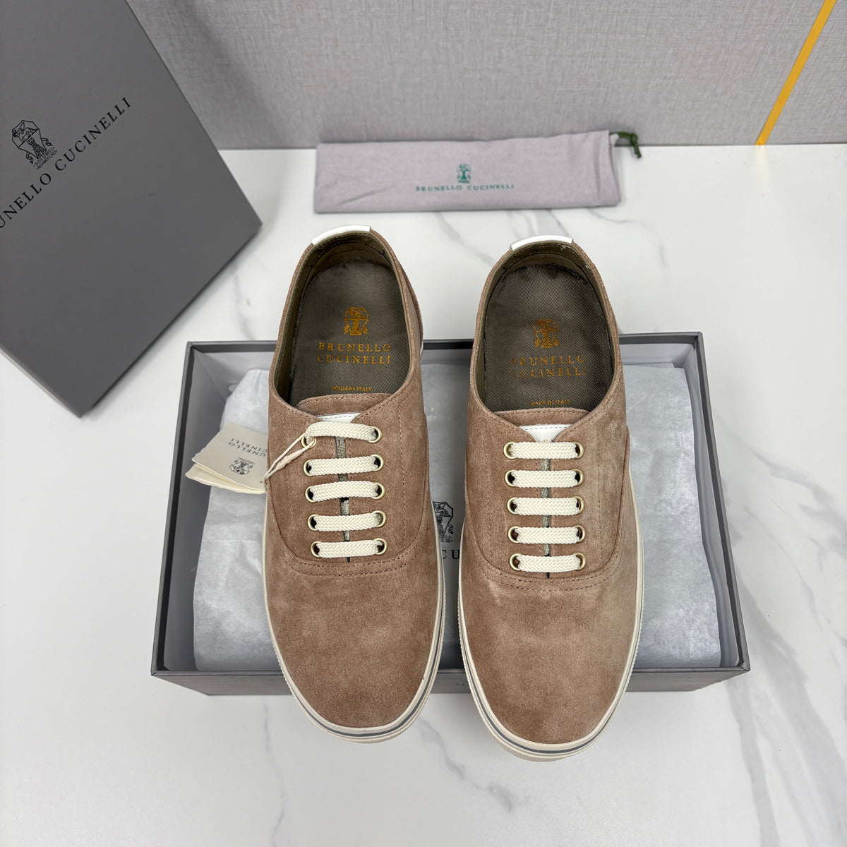 Cream Suede Plain Low-Top - Men's